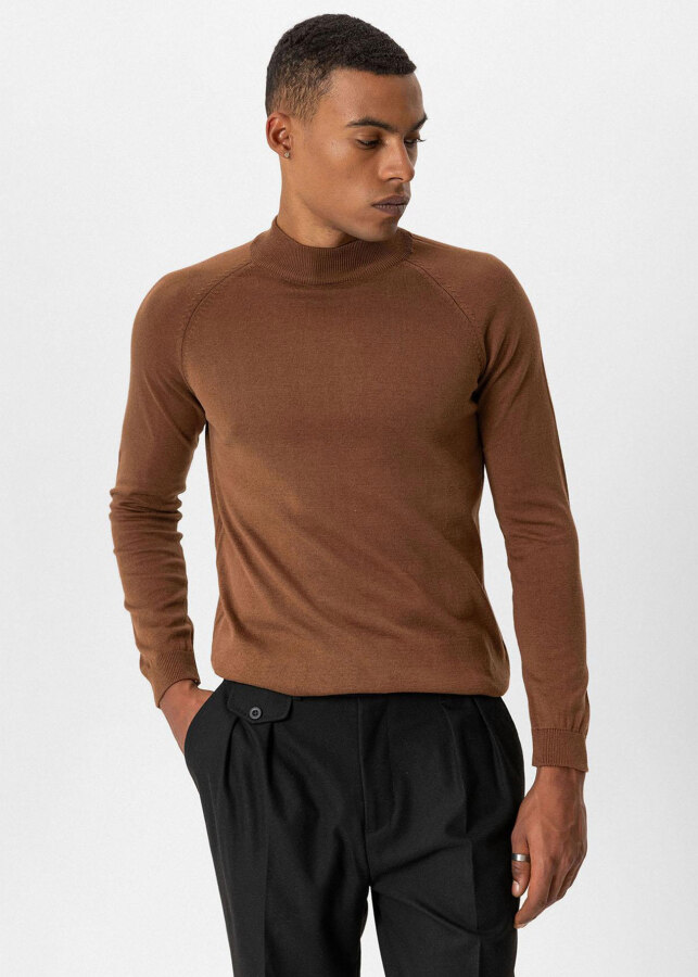 Açık Kahve Renk Erkek Yarım Boğazlı Triko