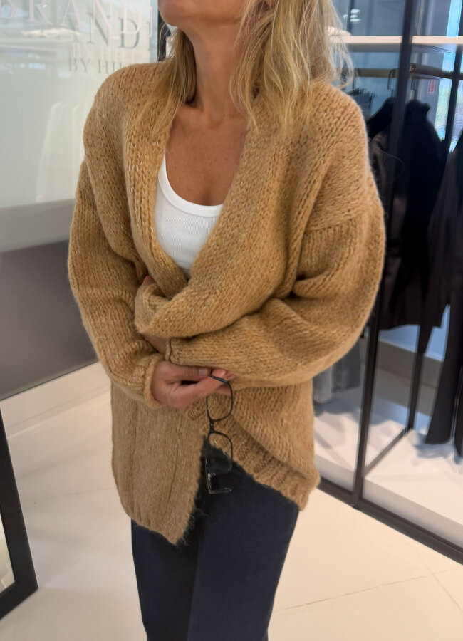 Camel Renk Kadın Yumuşak Dokulu Oversize Hırka - 4